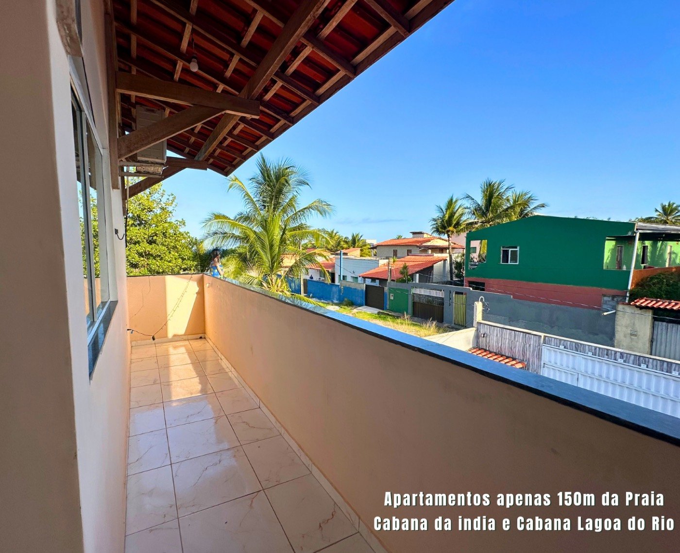 Varanda do apartamento com vista para os coqueiros de Olivença